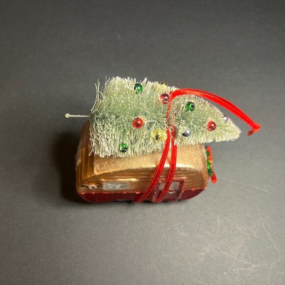Gold & Red Glass Canned Ham Camper Trailer w/ Christmas Tree Ornament 4 x 4" - Picture 5 of 6